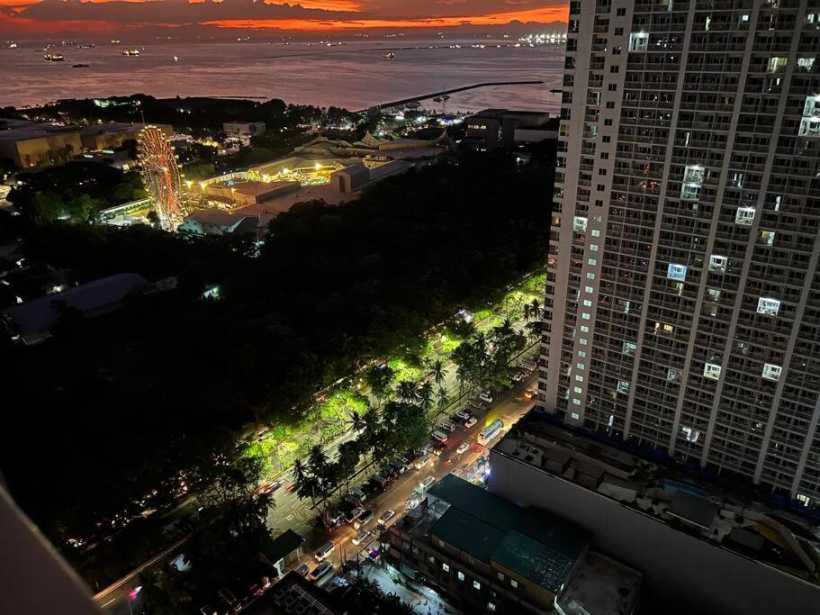 Beautiful 1Bed Condo Nr Airport, Moa, Makati, Bay マニラ市 エクステリア 写真